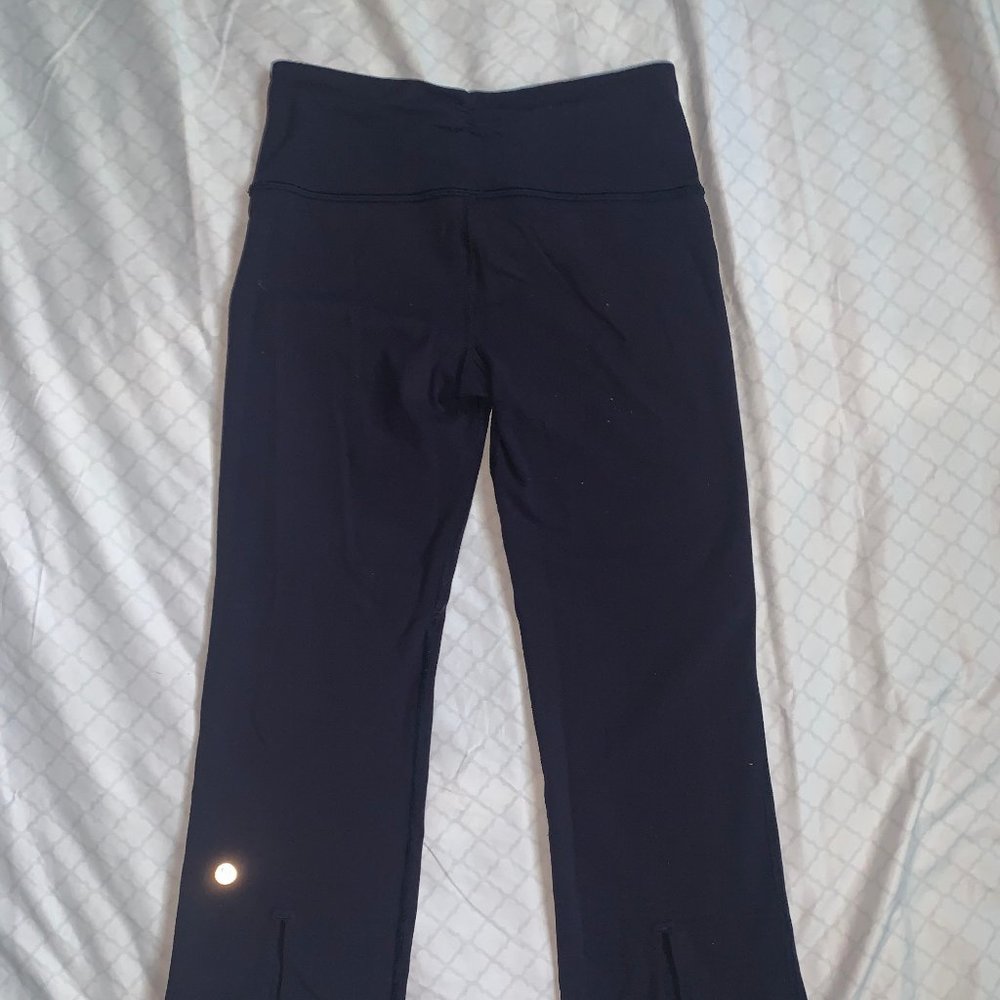 Dark navy blue Lululemon leggings